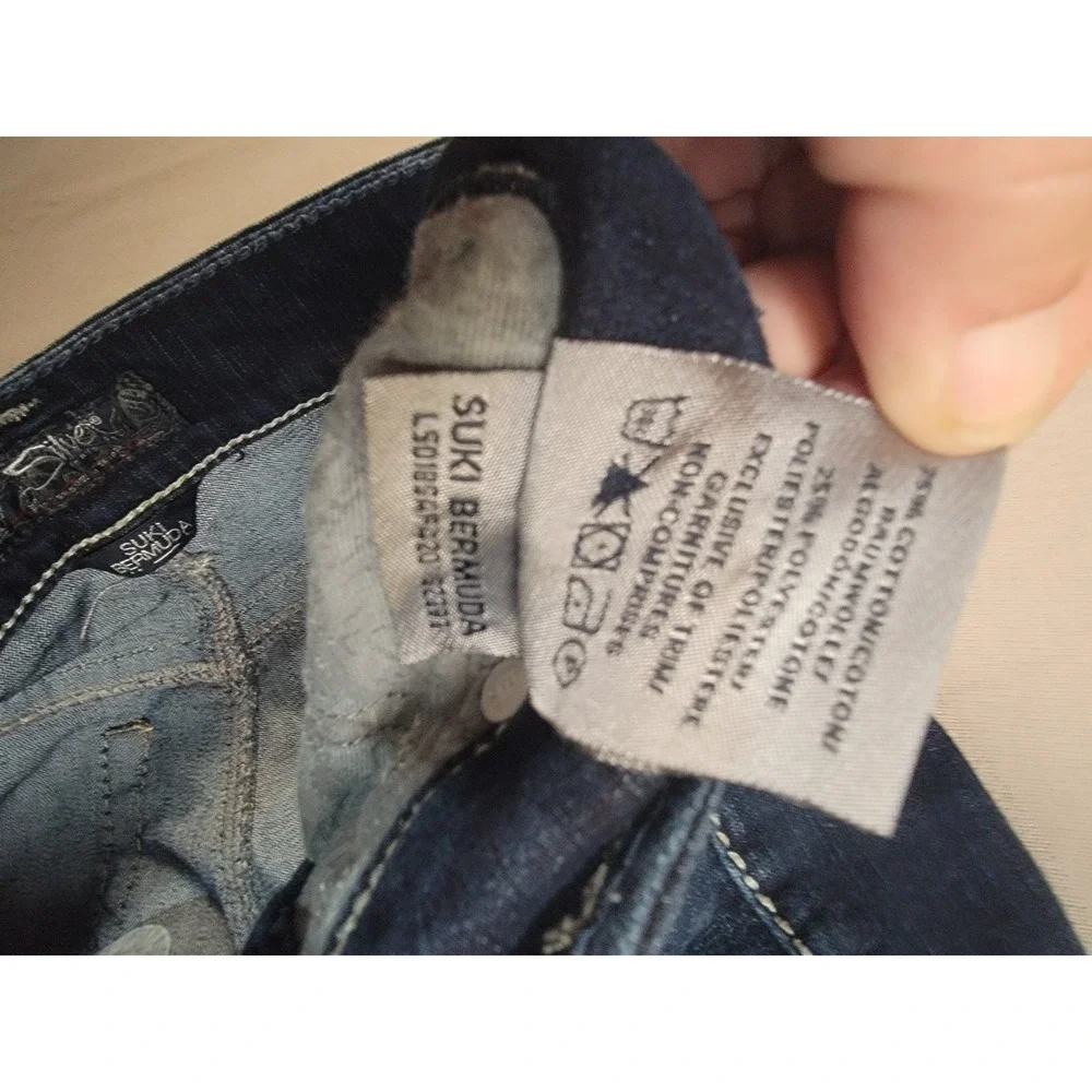 Silver Jeans Co Suki Bermuda Shorts Womens 27 Dark Wash Thick Stitch Denim